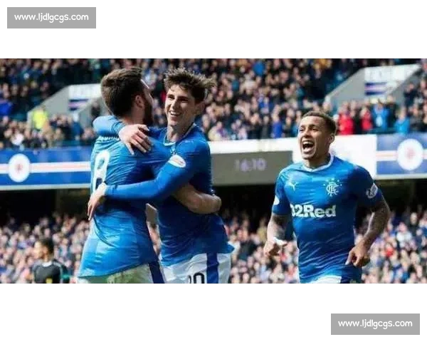 高佑思与罗亚瑟直击苏超:南通足球的跨文化热力场 高佑思与罗亚瑟直击苏超:南通足球的跨文化热力场