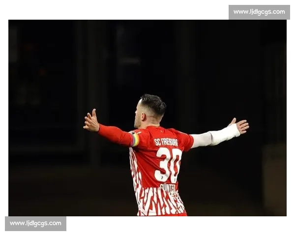 拜仁中场用人告急,新星戴伯尔或迎上位良机 拜仁中场用人告急,新星戴伯尔或迎上位良机